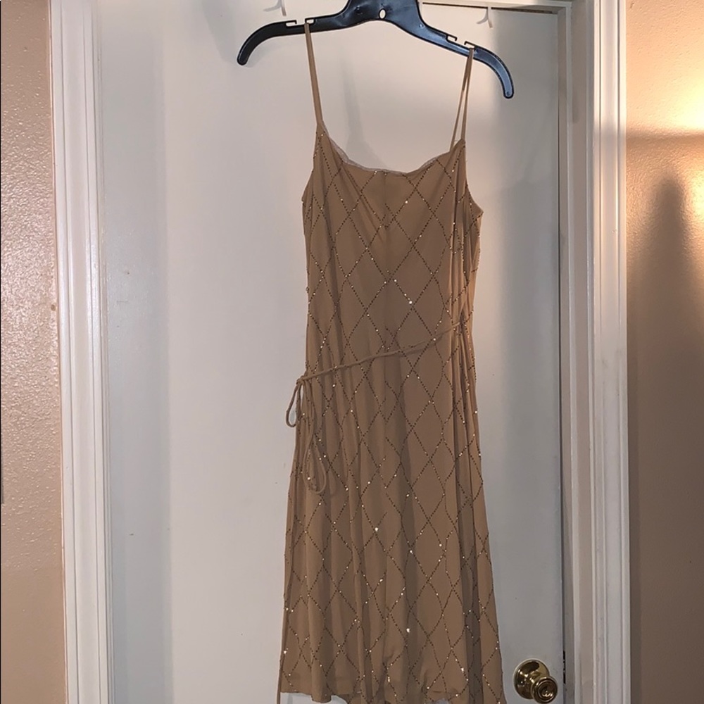 Golden Sparkle - Picture 2 of 4